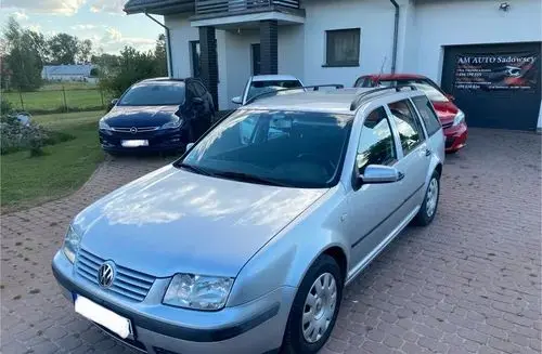 VOLKSWAGEN Bora 